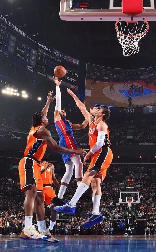 关键三分!哈里斯穿着G.T Cut4,得到25分3篮板1盖帽 关键三分!哈里斯穿着G.T Cut4,得到25分3篮板1盖帽